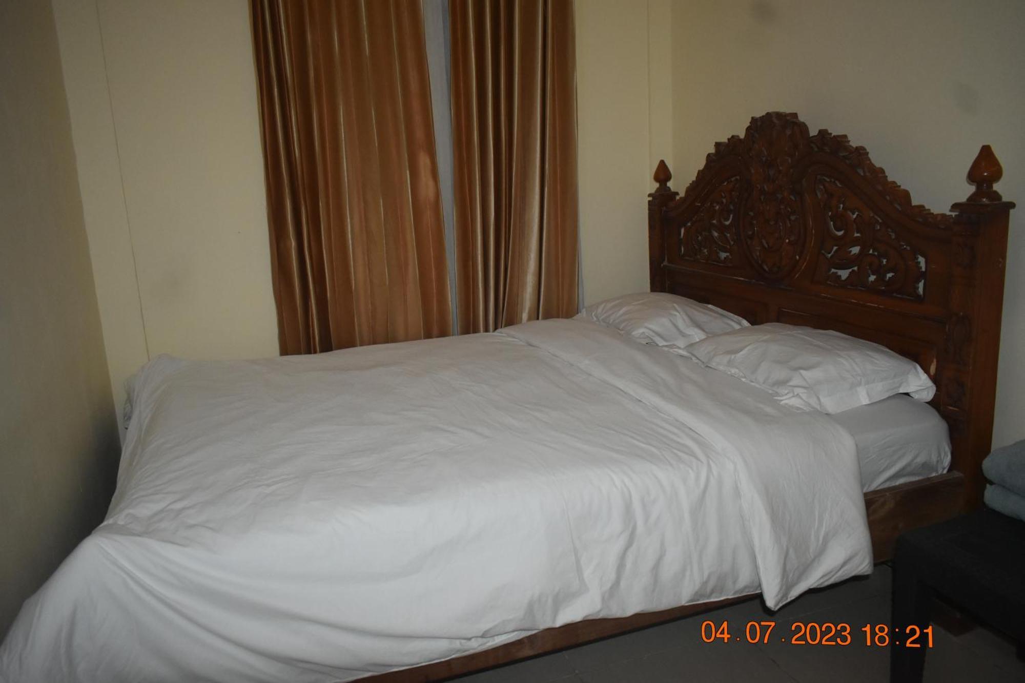 Four-G Home Stay & Komodo Tour Labuan Bajo Exterior foto