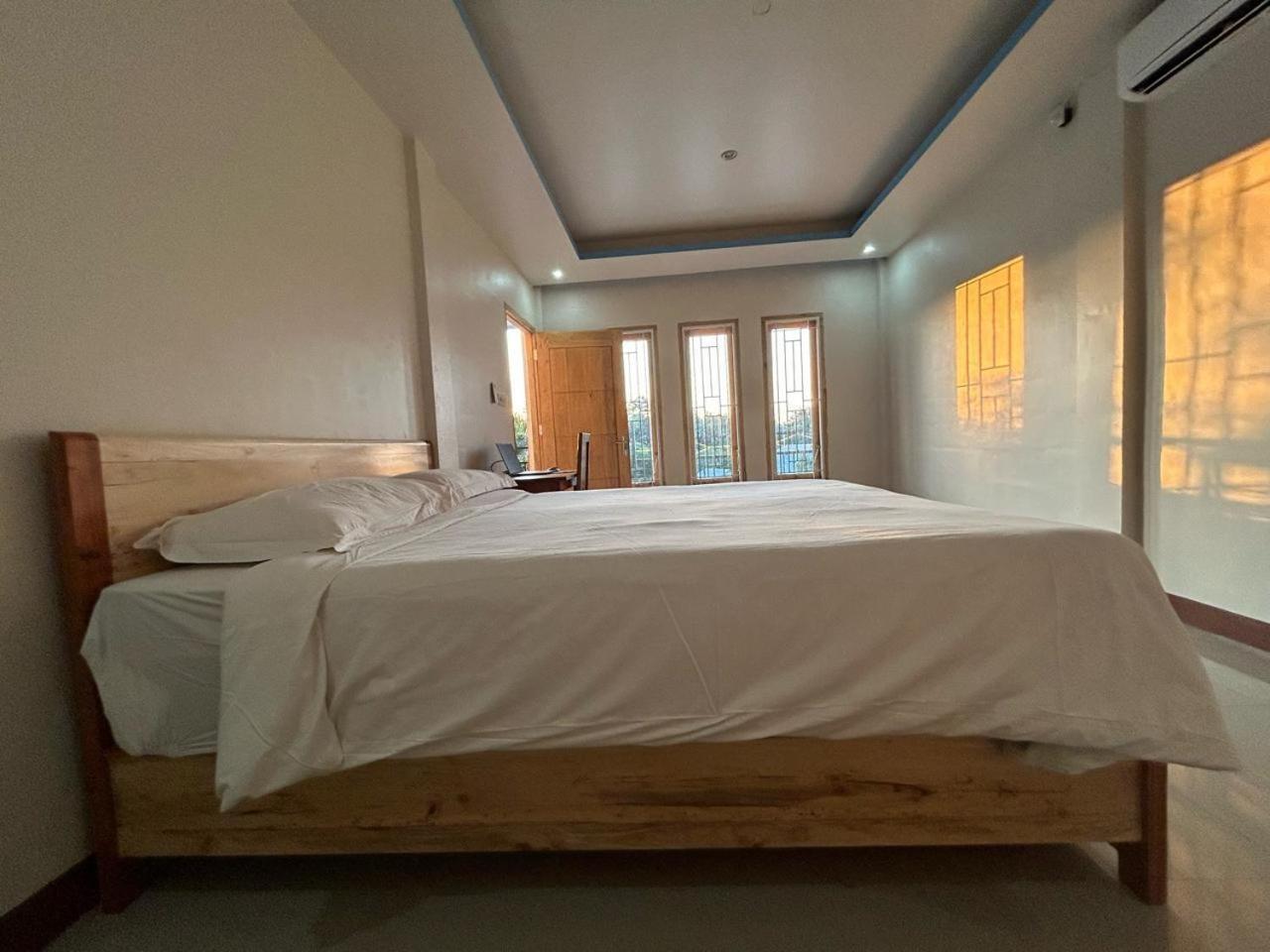 Four-G Home Stay & Komodo Tour Labuan Bajo Exterior foto