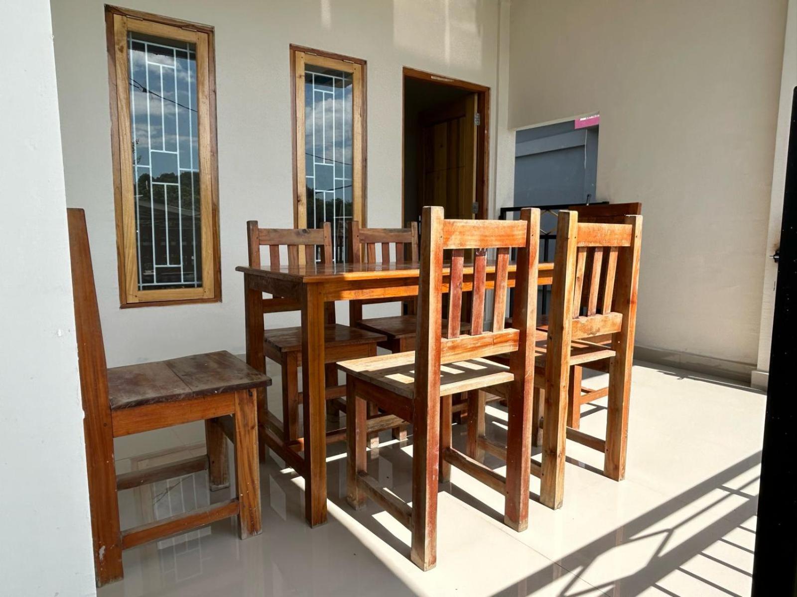 Four-G Home Stay & Komodo Tour Labuan Bajo Exterior foto