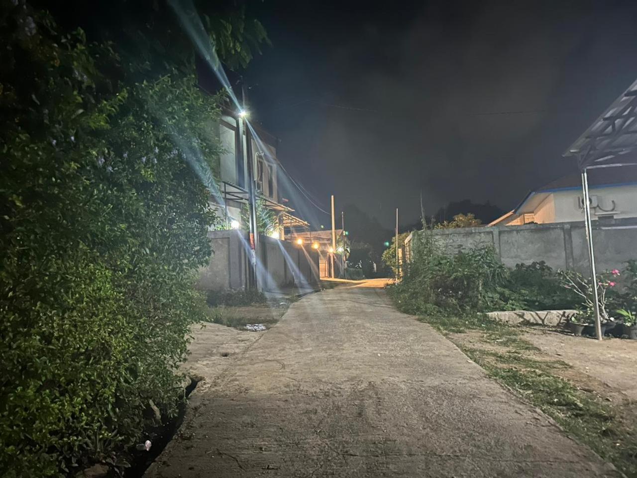 Four-G Home Stay & Komodo Tour Labuan Bajo Exterior foto