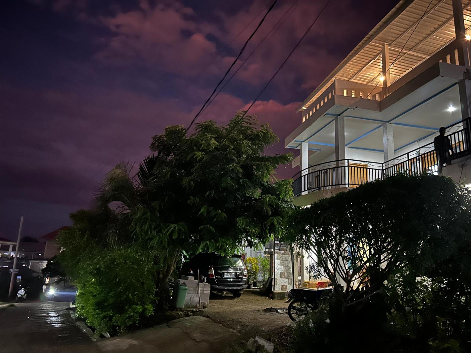 Four-G Home Stay & Komodo Tour Labuan Bajo Exterior foto